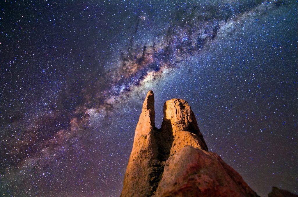 Cielo stellato sul deserto